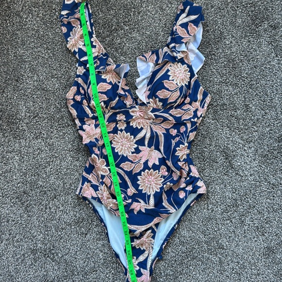 Cupshe Floral Women’s One-piece V-neckline and Ruched Detailing Size Medium - Picture 8 of 9